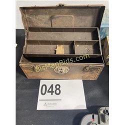 Vintage Metal Tool Box/Fishing Tackle Box
