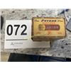 Image 2 : Vintage Shotgun Shells & Box Peters Victor US