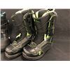 Image 3 : PAIR OF VANS VIAJE SNOW BOARD BOOTS WOMENS SIZE 9