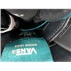 Image 5 : PAIR OF VANS VIAJE SNOW BOARD BOOTS WOMENS SIZE 9
