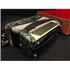 Image 3 : REGAL  ACCORDION MADE IN ITALY WITH PADDED CASE
