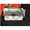 Image 8 : LOT OF 15 ASSORTED PURSES, BAGS AND CLUTCHES