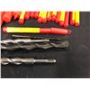 Image 2 : LARGE QUANTITY OF HEAVY DUTY DRILL BITS, MOSTLY 1", 3/4" AND 1/4", WITH DEWALT TOOL BAG