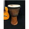 Image 2 : NYLON STRING GUITAR AND HAND DRUM