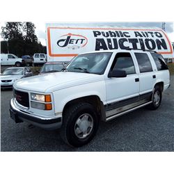 F1 --  1997 GMC YUKON 4X4  , White , 248017  KM's