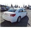 Image 3 : C6 --  2013 CHRYSLER 200 , White , 231316  KM's