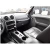 Image 22 : H6 --  2006 JEEP LIBERTY LTD 4X4 , White , 177520  KM's