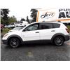 Image 2 : A12D --  2003 PONTIAC VIBE , White , 235883  KM's  "NO RESERVE"
