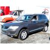 Image 1 : H1 --  2010 VW TOUREG TDI , Grey , 201,208 Kilometers