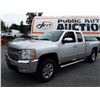Image 1 : G1 --  2011 CHEVROLET SILVERADO K1500 LT 4X4 , Silver , 183754  KM's