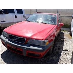 2000 Volvo V-70