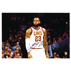 LEBRON JAMES (1984-).