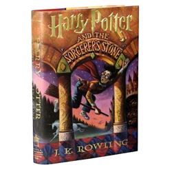HARRY POTTER AND THE SORCERER'S STONE HARDBOOK SIGNED.