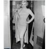 Image 1 : PRESS PHOTO: Marilyn Monroe at Chicago Airport