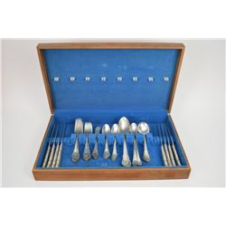 Lunt Sterling Partial Flatware Service 20th Century