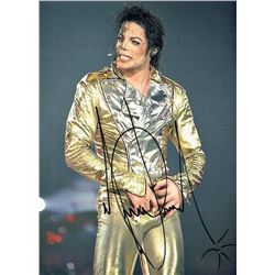 MICHAEL JACKSON SIGNED PHOTOGRAPH.