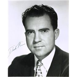 RICHARD NIXON SIGNED PHOTO.