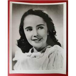 VINTAGE ELIZABETH TAYLOR PHOTO.