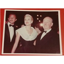 GRACE KELLY AND ALFRED HITCHCOCK.