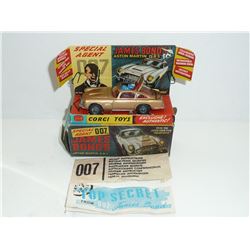JAMES BOND CORGI 261 ASTON MARTIN DB5 WITH ACCESSORIES AND ORIGINAL BOX