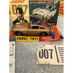 Corgi 261 James Bond Aston Martin DB5 with original box and original plinth, instructions, envelope.