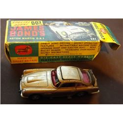 JAMES BOND - Corgi Toys 261 James Bond Aston Martin DB5 Gold with original box.