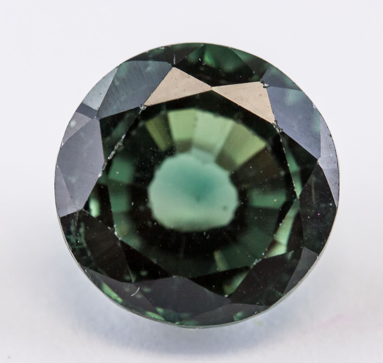 8.10ct Round Cut Green Natural Sapphire AGSL