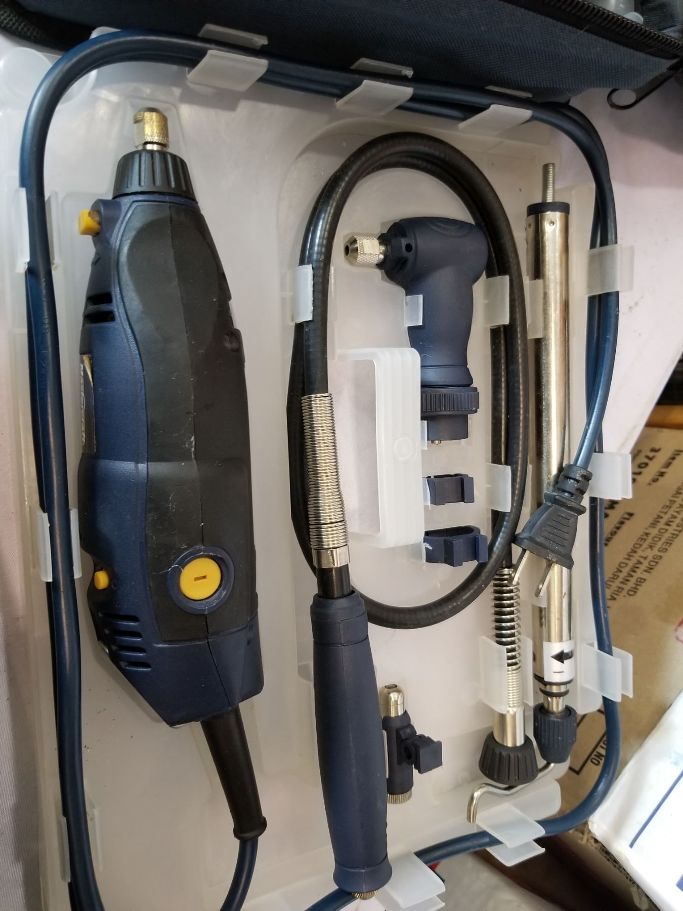 MASTERCRAFT DELUXE ROTARY TOOL KIT AND MOUSE SANDER