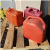 Image 1 : 3 JERRY CANS