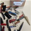 Image 2 : BOX OF POCKET KNIVES