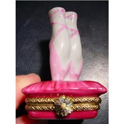 Authentic hand-painted Limoges box trinket #843252