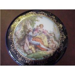 LOVELY ANTIQUE FRENCH PORCELAIN POWDER BOX #843586