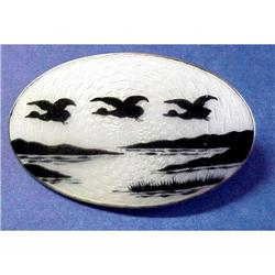 Stg.Brooch White&Black Enamel #851818