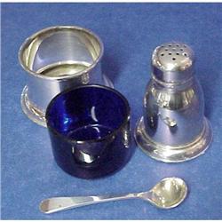 Stg.Open Salt,Pepper Shaker&Salt  Spoon #851827