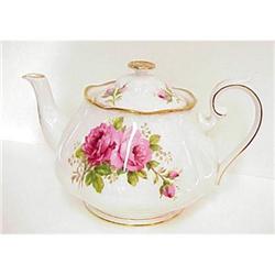 Royal Albert Tea Pot - Roses,Roses #851828