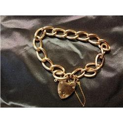 Sweet 9kt Yellow Gold Curblink Heart Lock #852158