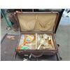 Image 2 : Vintage Leather Vanity Suitcase & Contents