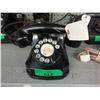 Image 1 : Antique Bakelite Telephone