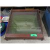 Image 1 : Slanted Countertop Display Case - 19" x 20' x 8"