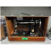 Image 1 : Vintage Singer Sewing Machine