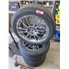 Image 1 : Set 4 Motivo 215/50/ZR17/95W Tires