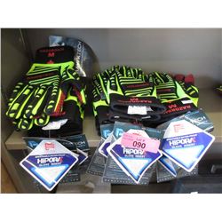 8 Pairs of Razorback Gloves - Size M