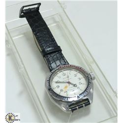 VINTAGE RUSSIAN MADE MENS WRIST WATCH, HAS A