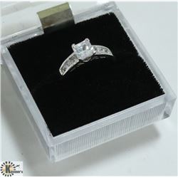 STERLING SILVER CZ RING SIZE 9