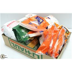 BOX WITH COFFEE, FILTERS AND SUGAR