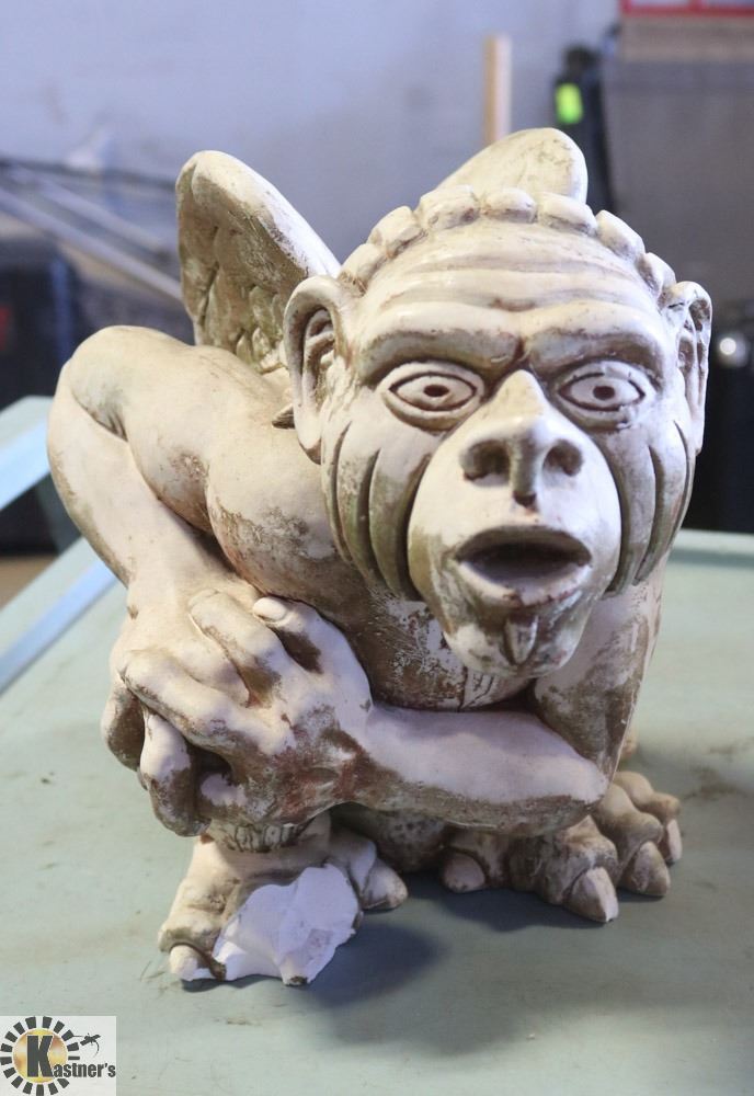 CEMENT GARGOYLE STATUE - SOLID CAST