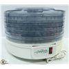 Image 1 : THE FOOD DEHYDRATOR BY MR. COFFEE