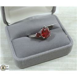 10 KT WHITE GOLD GARNET RING - SIZE 6 -