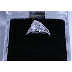 STERLING SILVER CZ RING SIZE 6
