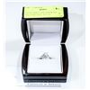 Image 1 : 29) 14K WHITE GOLD DIAMOND SOLITAIRE RING. ROUND